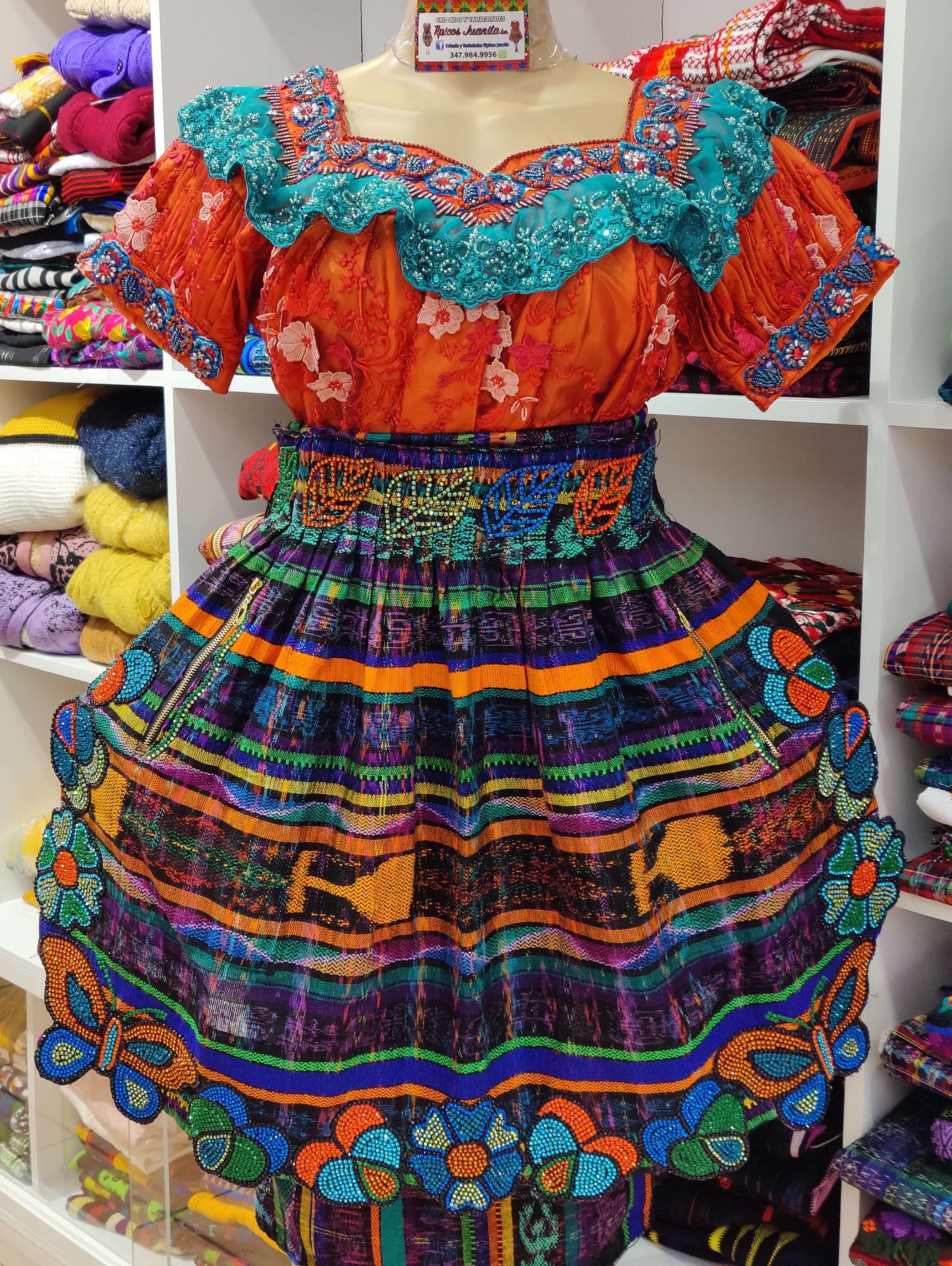 Blusa quichelense con corte multicolor